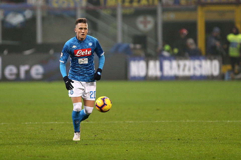 少首发中场, MDNpz