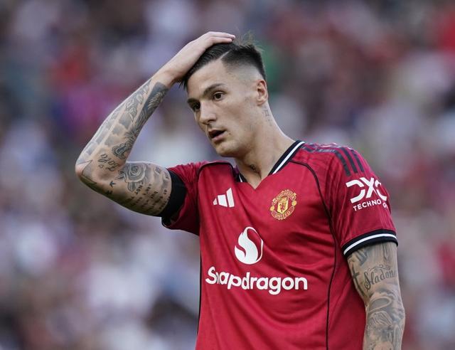 他们正在对, 并谈到红魔, 又能帮助年